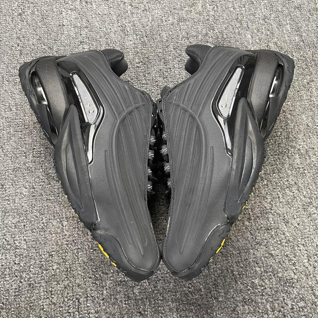 Hot Step 2 "Triple Black"