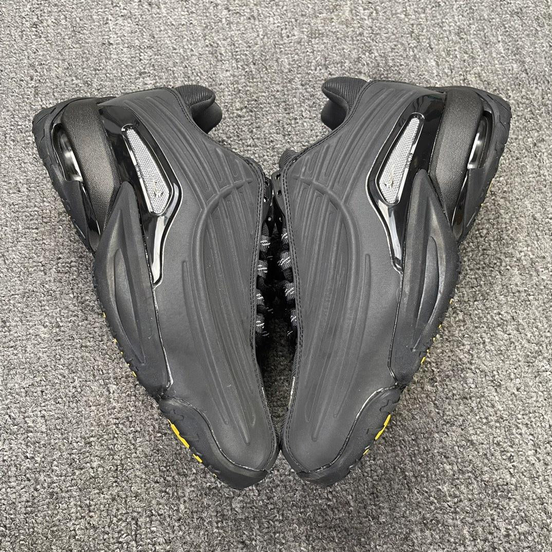 Hot Step 2 "Triple Black"