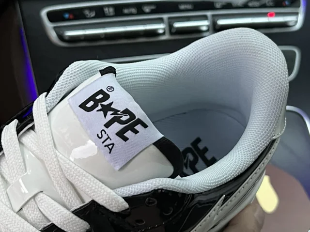 BAPE STA "Shark Black & White"
