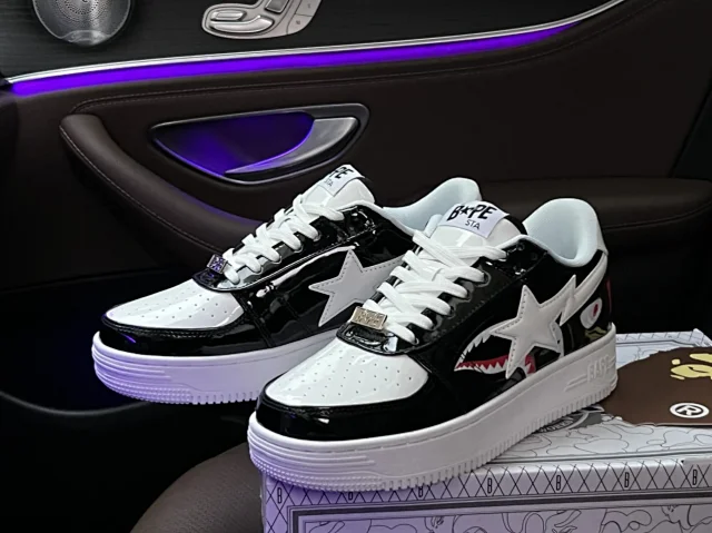 BAPE STA "Shark Black & White"