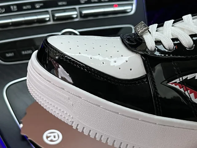 BAPE STA "Shark Black & White"