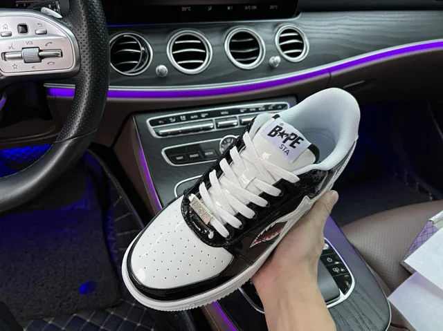 BAPE STA "Shark Black & White"